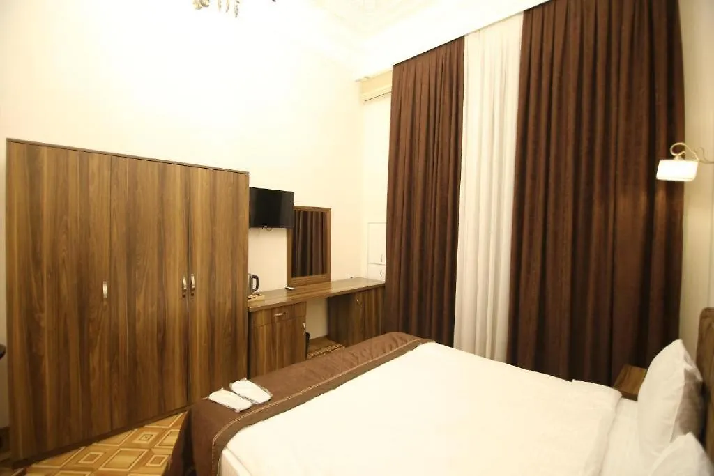 Malakan Park Hotel Nizami Baku 4*,